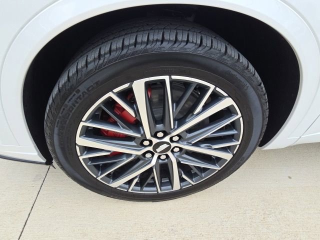 New 2025 Cadillac XT6 Sport w/ Technology Package AWD/4WD image 9