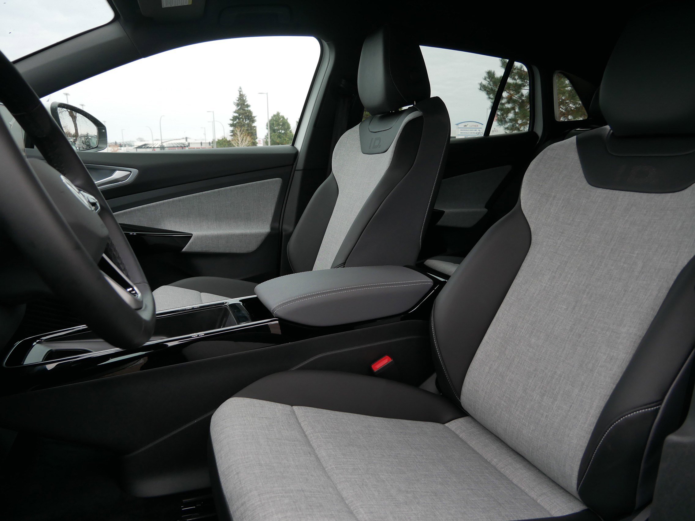 New 2026 Volkswagen ID.4 Pro image 4