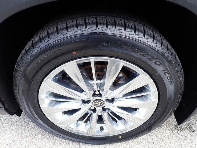 Certified 2024 Toyota Grand Highlander AWD image 13