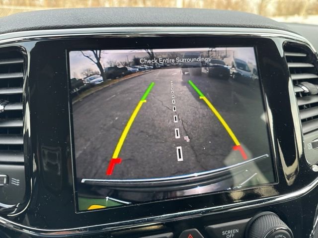 Used 2021 Jeep Grand Cherokee Limited image 15