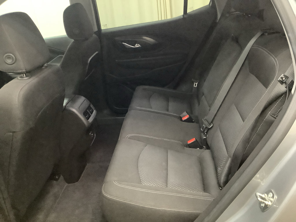 Used 2024 GMC Terrain SLE image 25