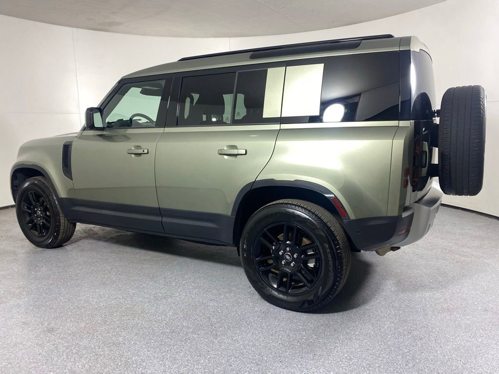 Used 2025 Land Rover Defender 110 S image 7