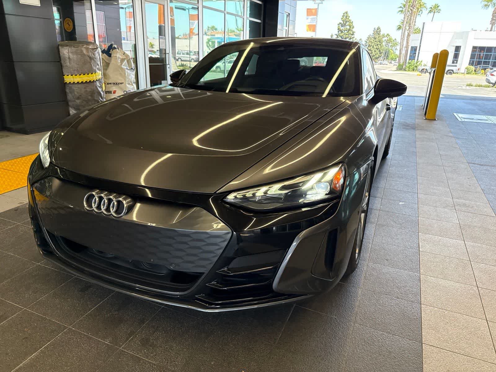 Used 2022 Audi RS e-tron GT AWD/4WD image 2