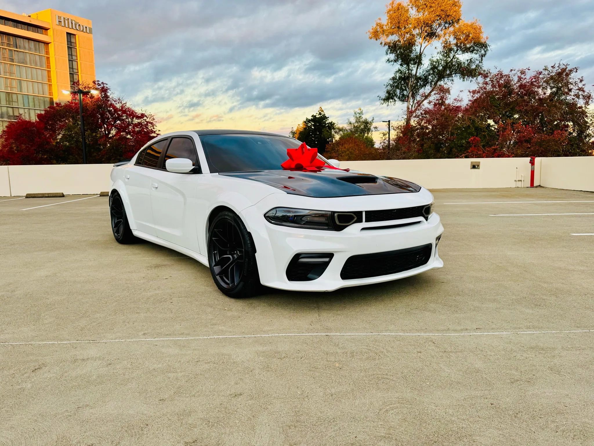 Used 2017 Dodge Charger R/T RWD image 14