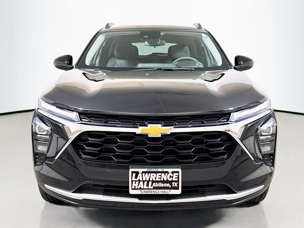 Certified 2026 Chevrolet Trax LT FWD image 2