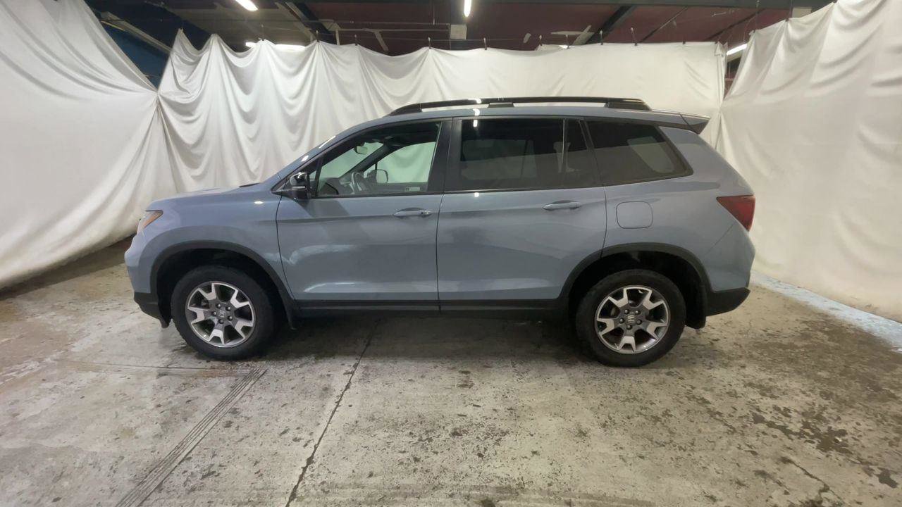 Used 2023 Honda Passport TrailSport image 5
