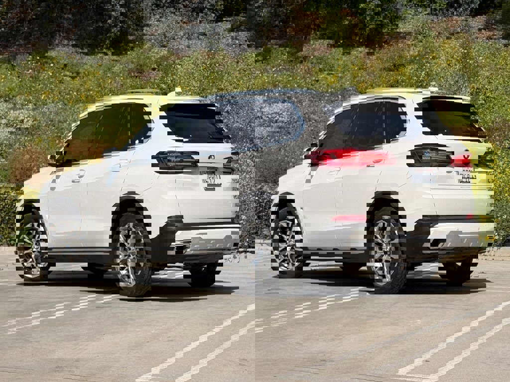 Used 2020 BMW X5 xDrive40i w/ Convenience Package image 2