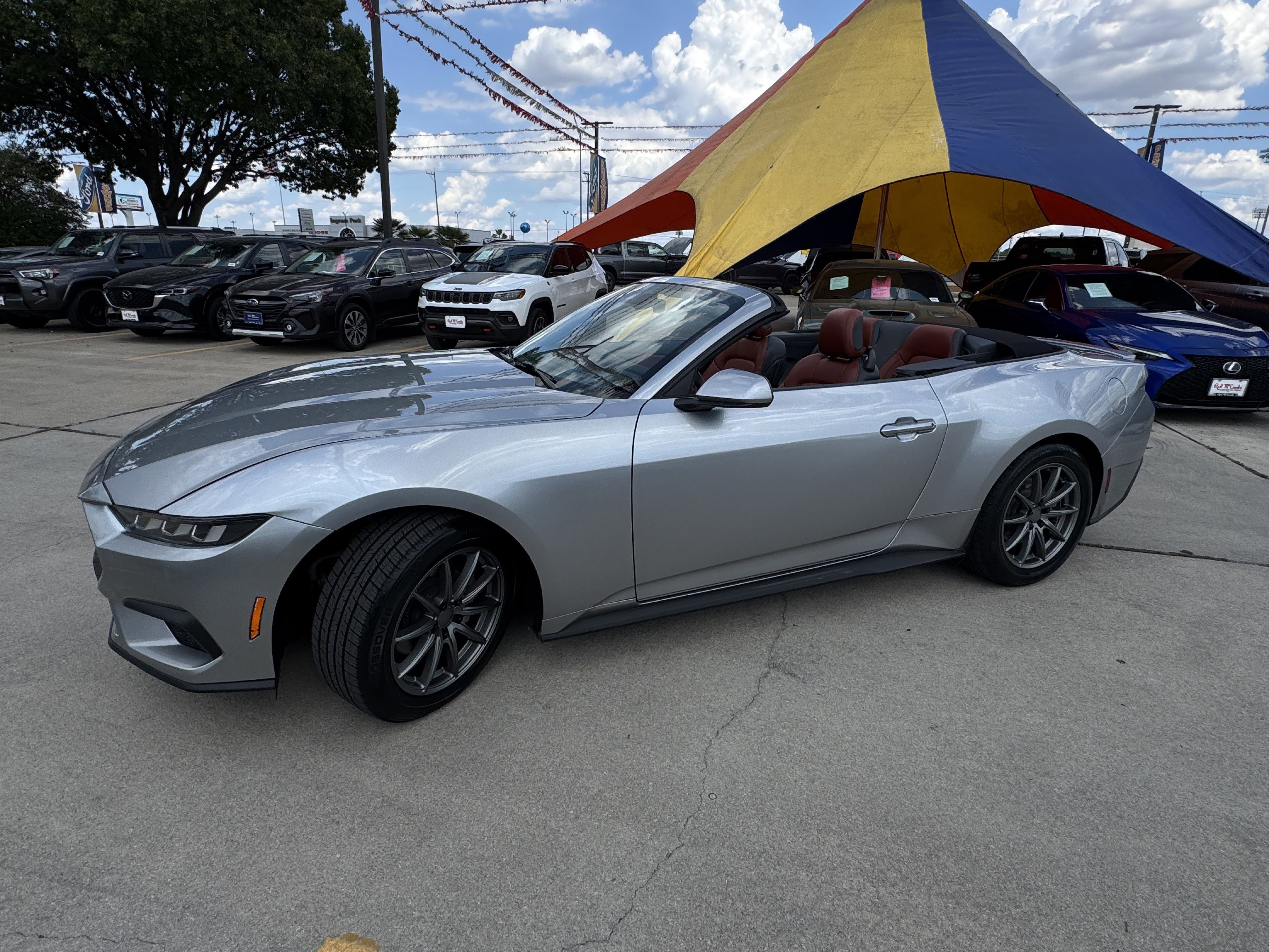 Used 2024 Ford Mustang Premium image 9