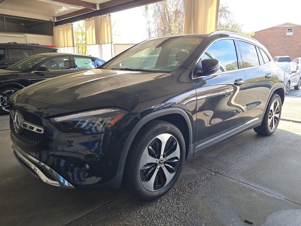 Used 2025 Mercedes-Benz GLA 250 video 2