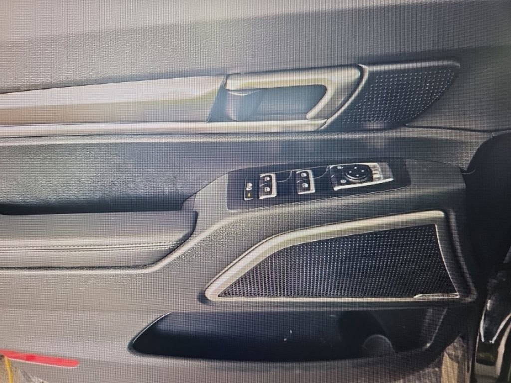 Used 2025 Kia Telluride S image 14