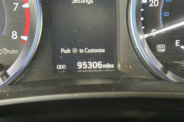 Used 2016 Toyota Highlander Limited AWD/4WD image 31