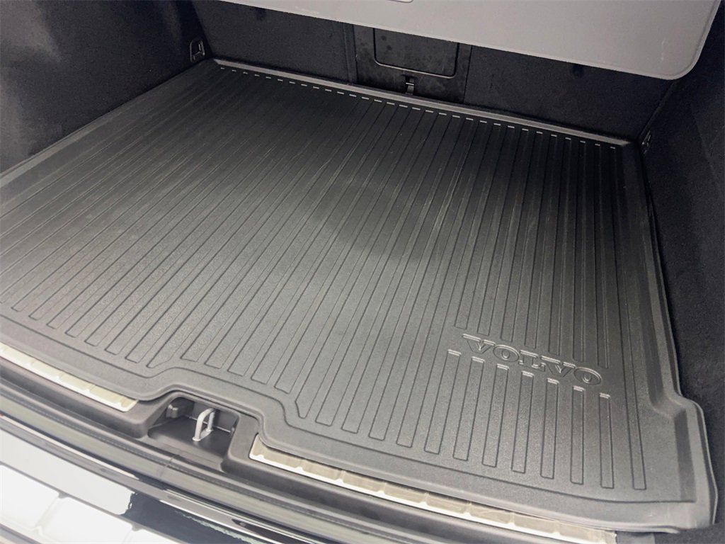 Used 2022 Volvo XC60 B5 Inscription w/ Protection Package Premier image 82
