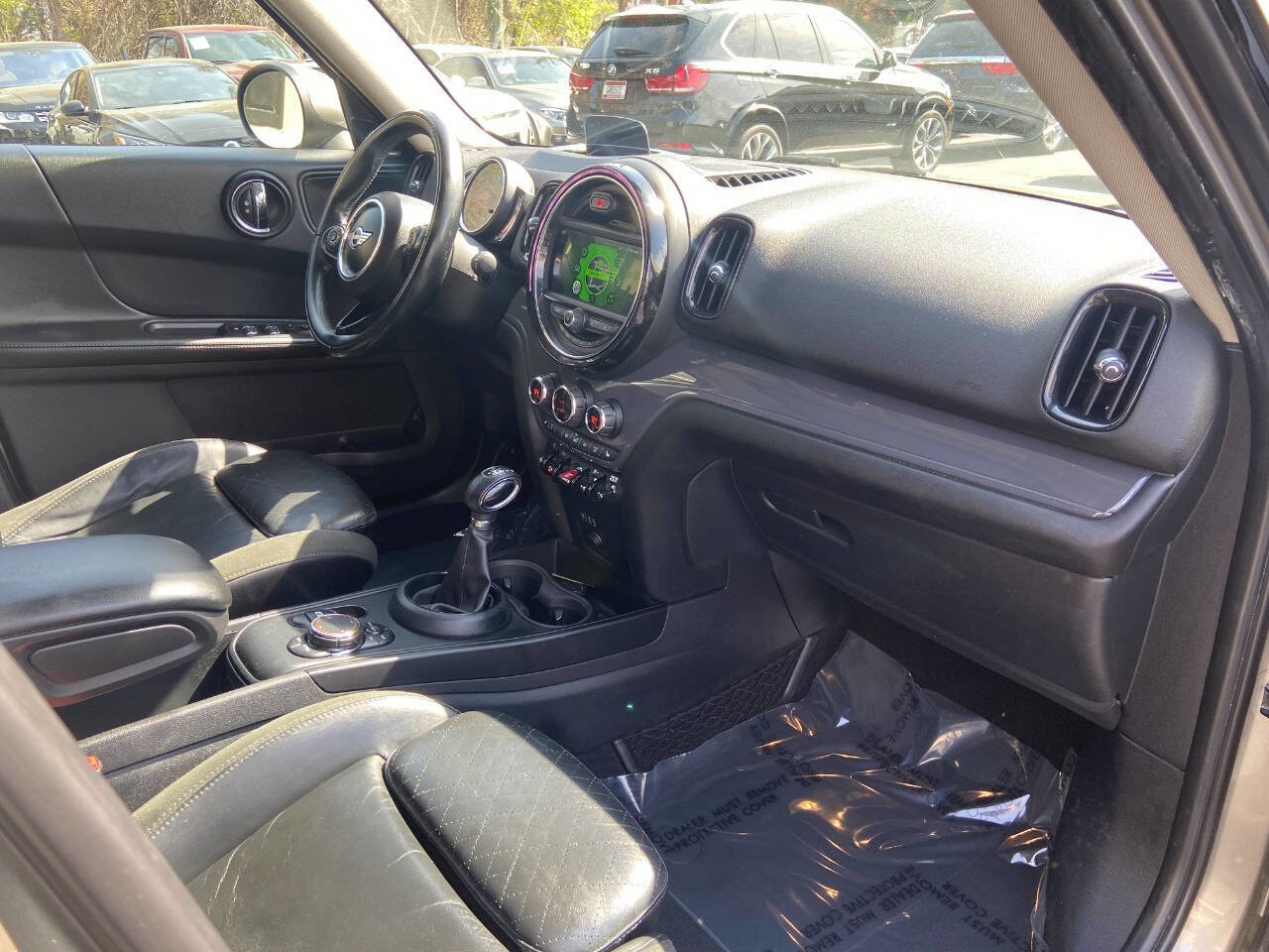Used 2018 MINI Cooper Countryman Cooper 4dr Crossover image 12