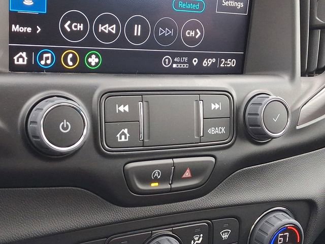 Used 2024 GMC Terrain AT4 image 17