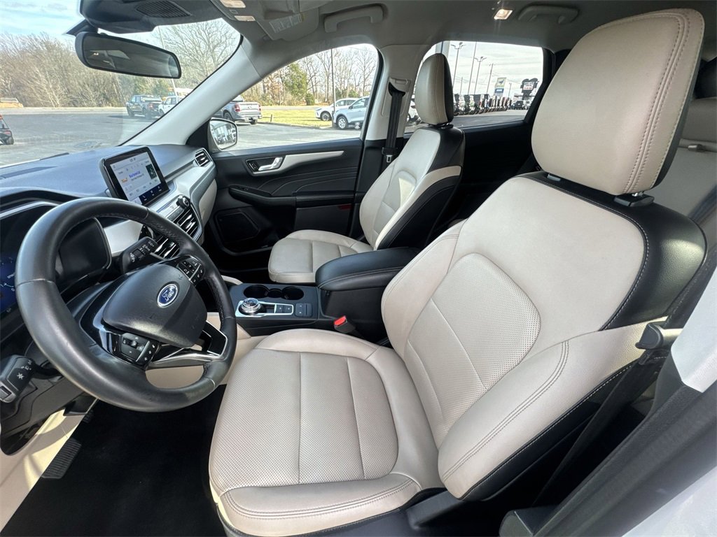 Used 2021 Ford Escape SEL w/ Technology Package image 11