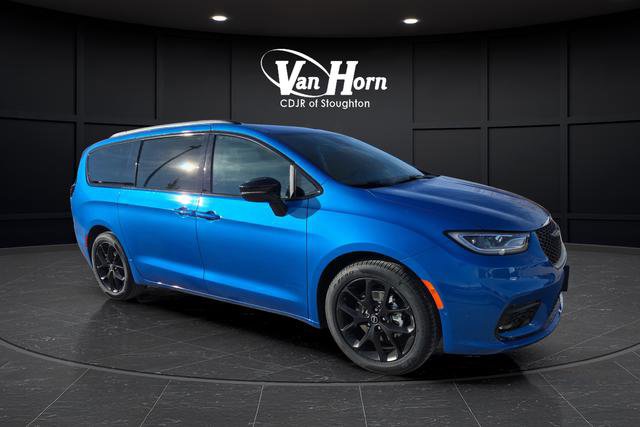 New 2026 Chrysler Pacifica Select w/ S Appearance Package image 40