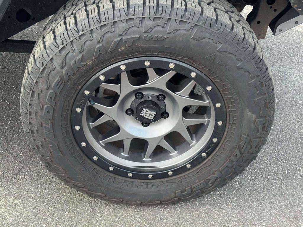 Used 2018 Jeep Wrangler Unlimited Sahara image 9