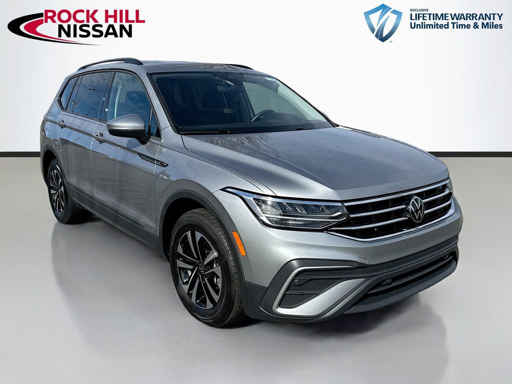 Used 2024 Volkswagen Tiguan S image 1