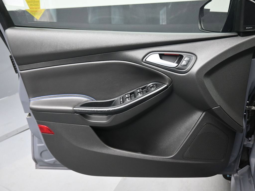 Used 2017 Ford Focus RS image 9