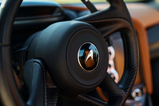 Used 2022 McLaren 720S Spider image 40