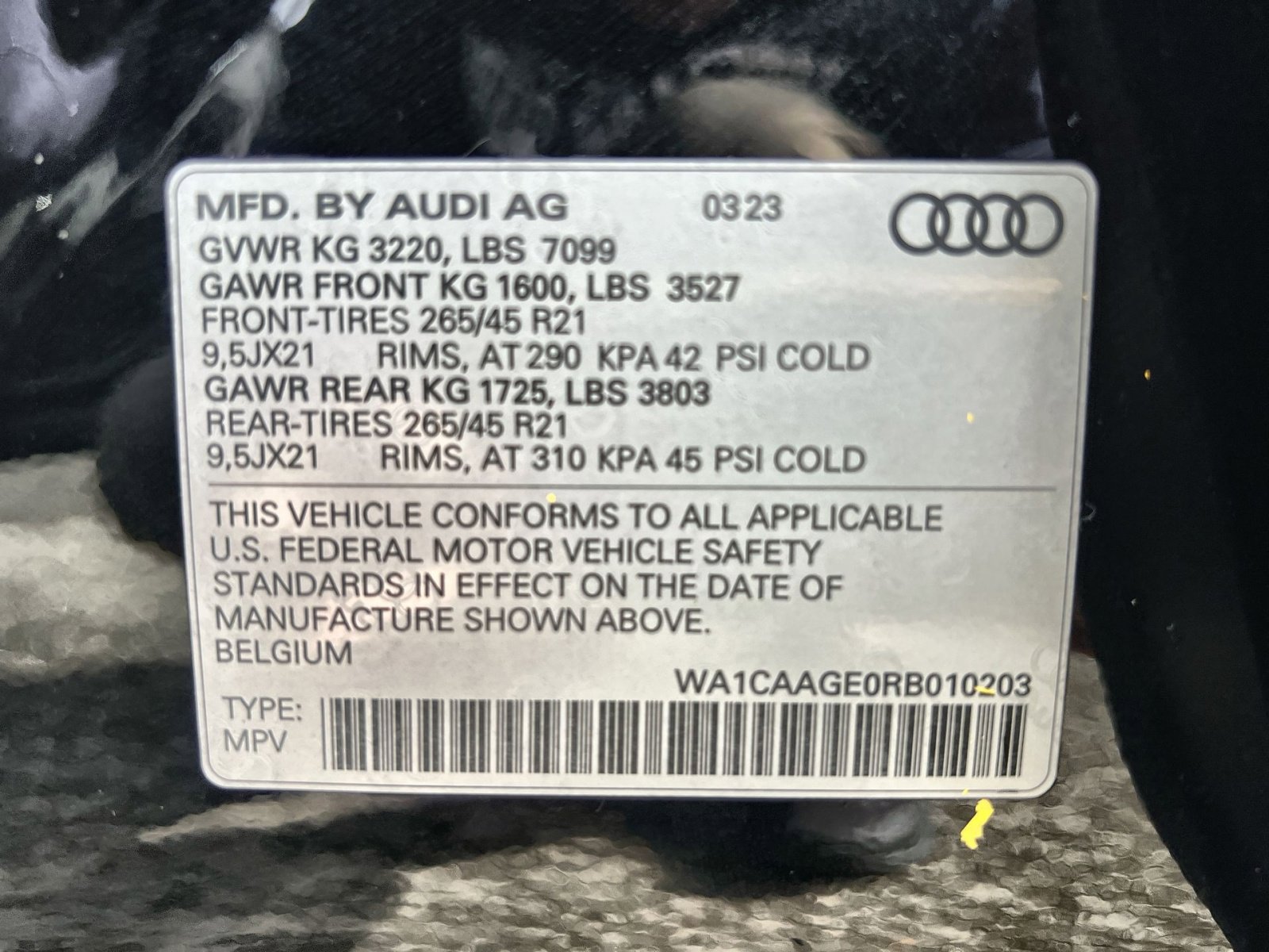 Used 2024 Audi Q8 e-tron Premium Plus image 28