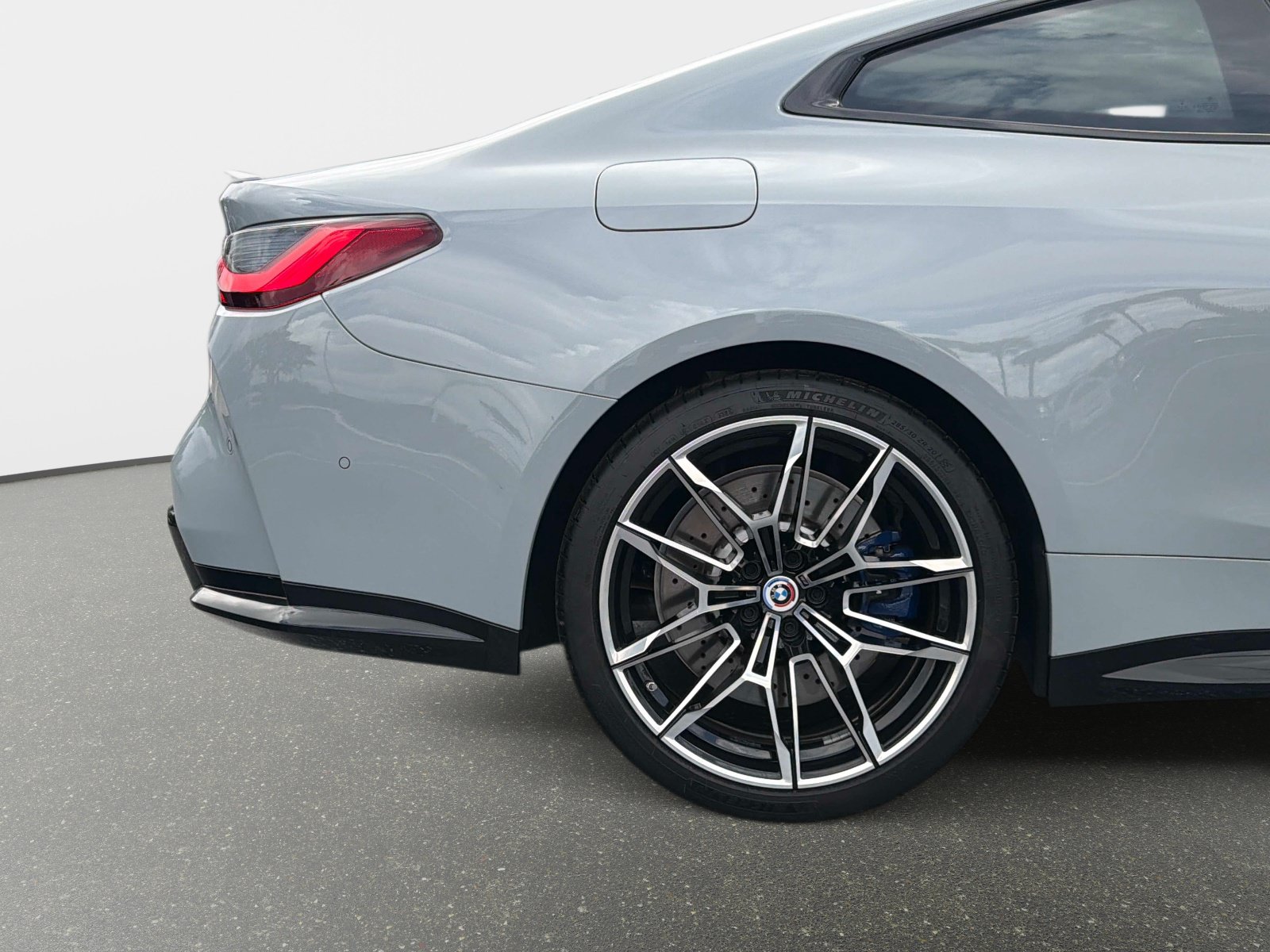 Used 2023 BMW M4 Coupe w/ M Driver's Package RWD image 18