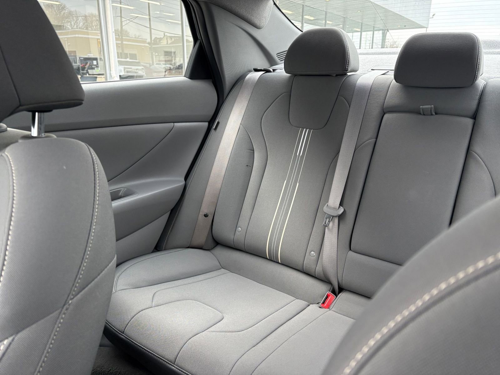 Used 2025 Hyundai Elantra SEL image 43