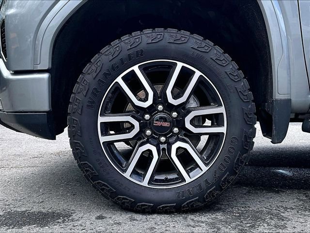 Used 2025 GMC Sierra 1500 AT4 w/ AT4 Premium Package AWD/4WD image 9