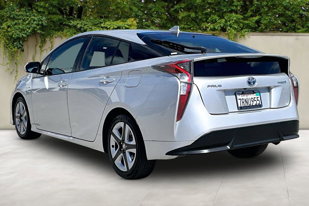 Used 2016 Toyota Prius Three Touring image 4