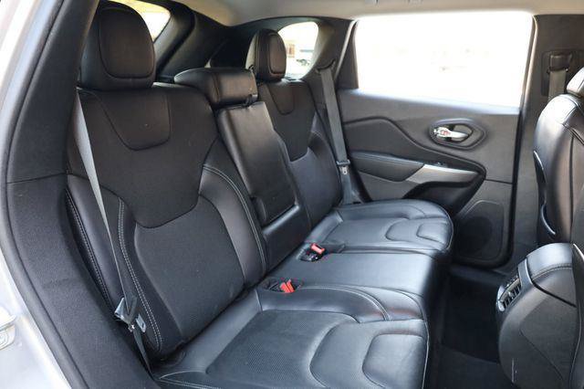 Used 2021 Jeep Cherokee Latitude Lux FWD image 27