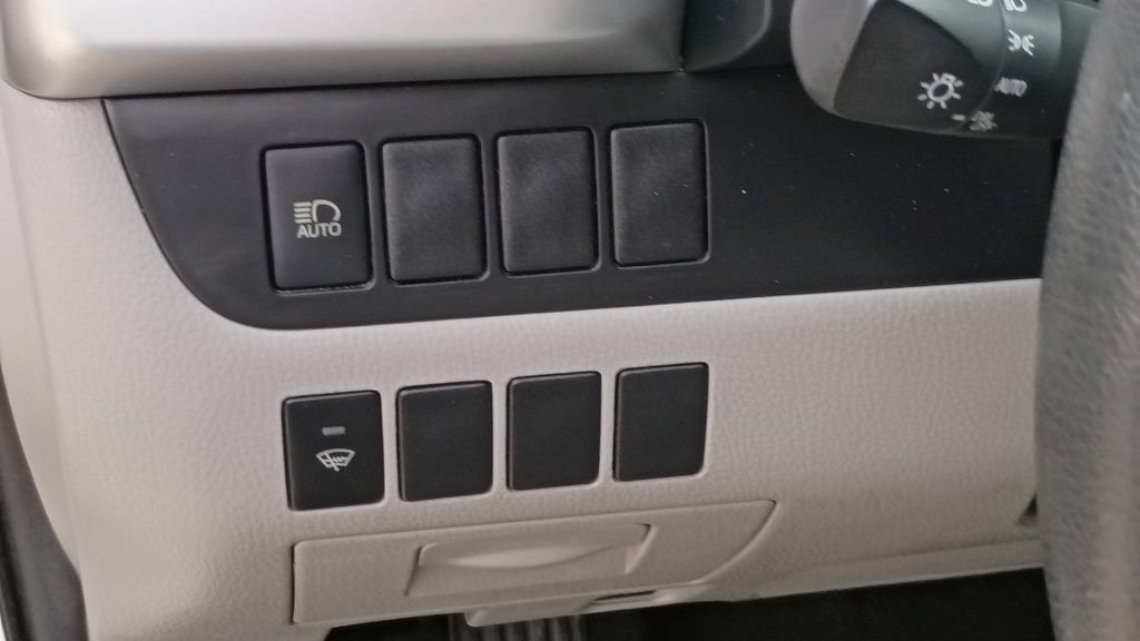 Used 2019 Toyota Highlander LE FWD image 21