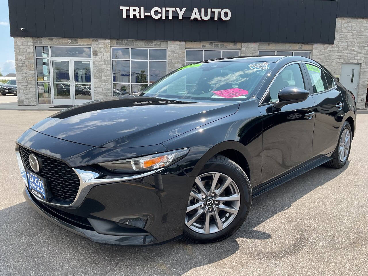 Used 2020 MAZDA MAZDA3 Sedan FWD image 1