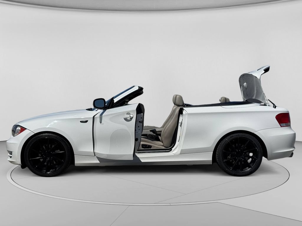 Used 2010 BMW 128i Convertible RWD image 28
