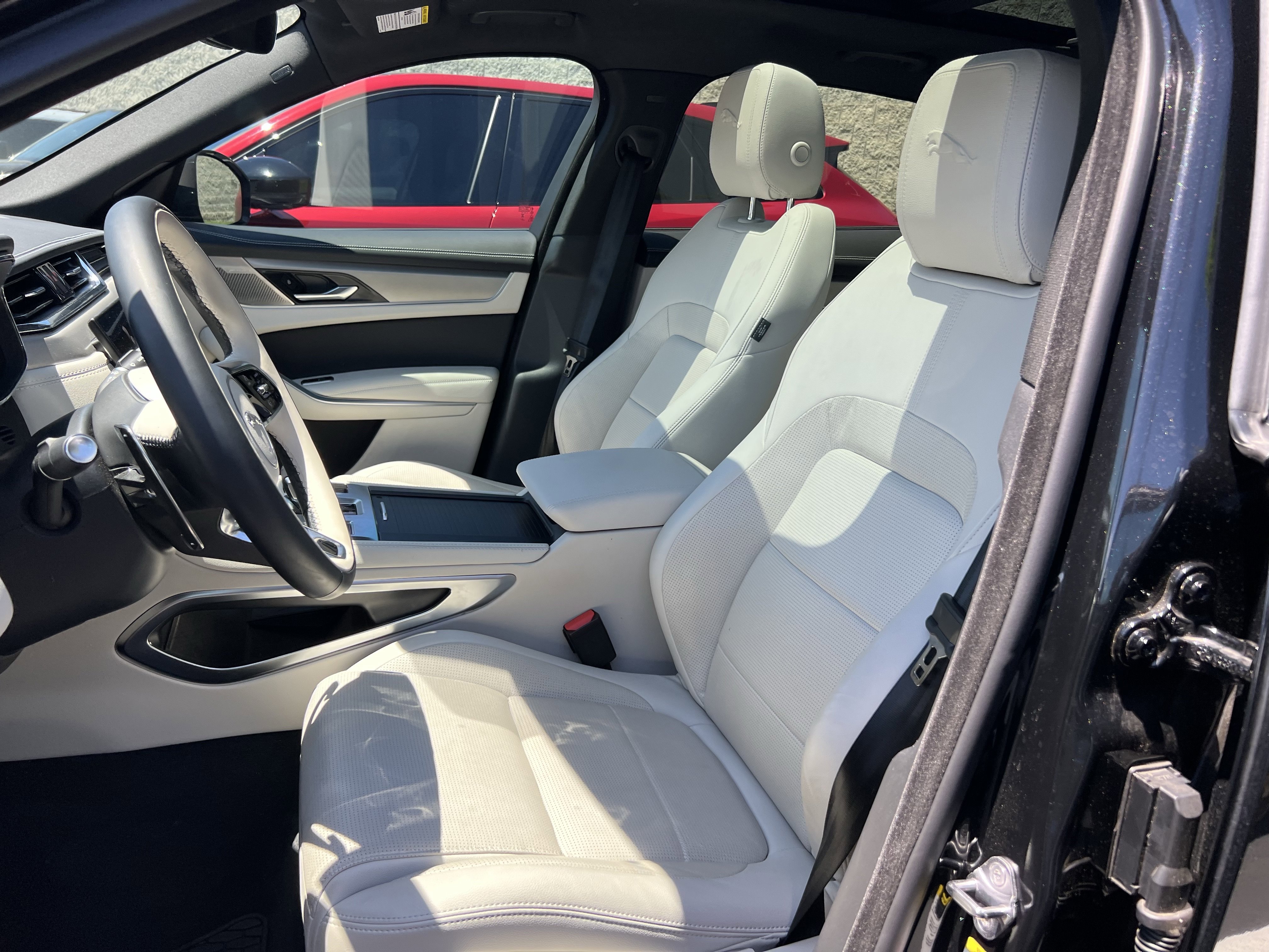 Used 2026 Jaguar F-PACE R-Dynamic S AWD/4WD image 15