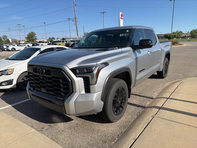 Used 2024 Toyota Tundra Limited w/ TRD Off-Road Package AWD/4WD image 4