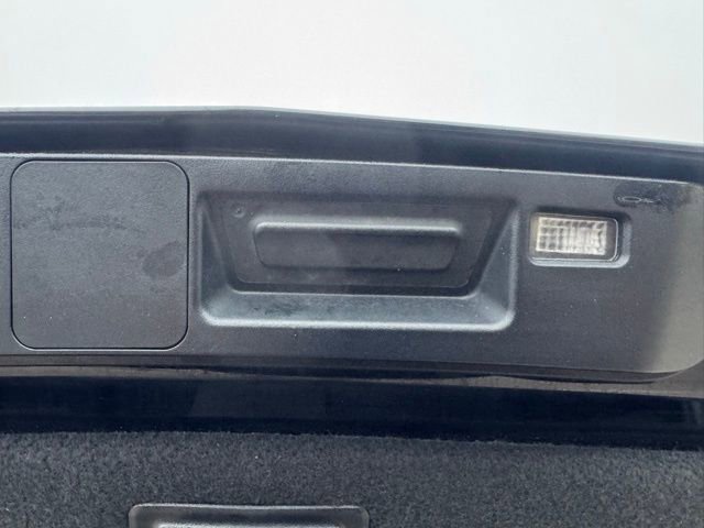 Used 2023 Cadillac CT4 V w/ Navigation Package image 15