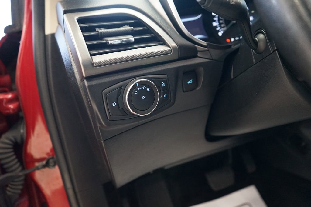 Used 2020 Ford Fusion SE w/ Equipment Group 151A image 28