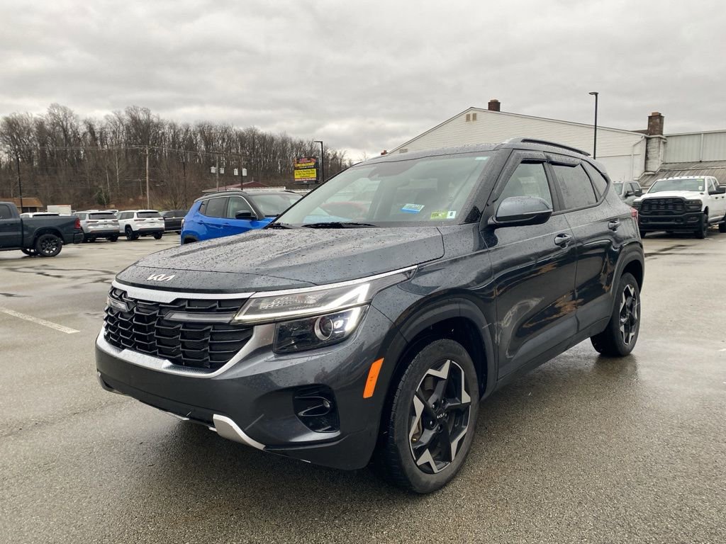 Used 2025 Kia Seltos S image 5