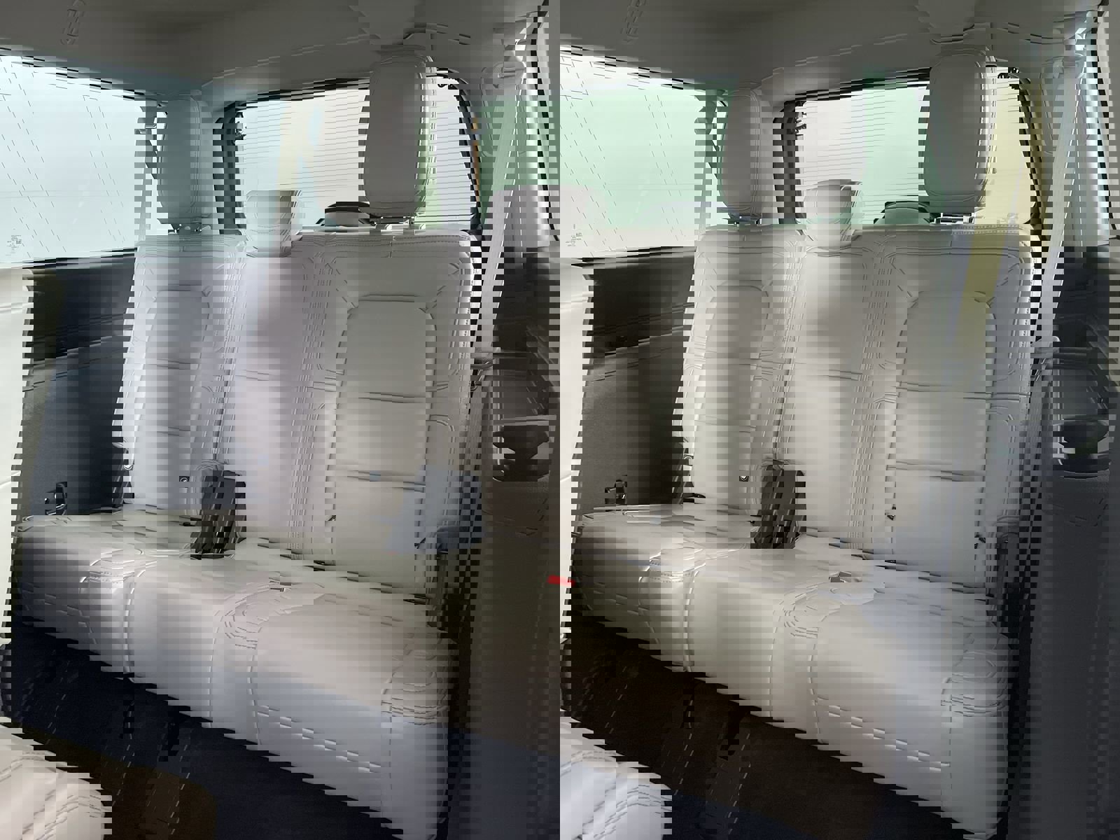 Used 2024 Lincoln Navigator L Reserve image 24