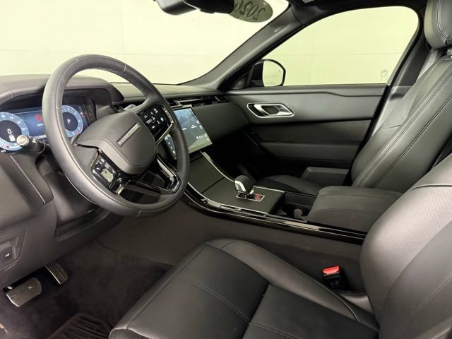 Certified 2026 Land Rover Range Rover Velar Dynamic SE AWD/4WD image 16