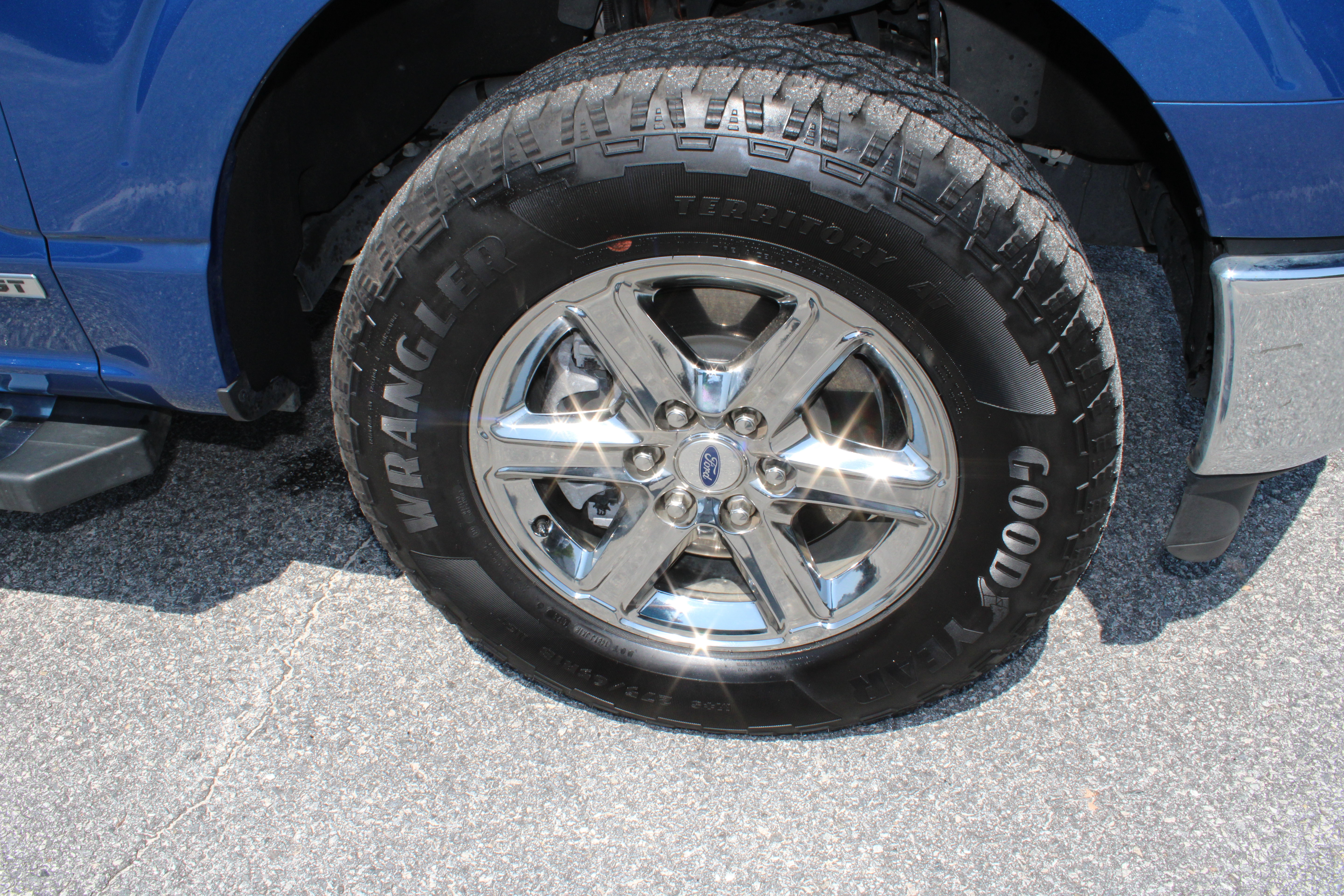 Used 2025 Ford F150 XLT w/ Equipment Group 301A Standard AWD/4WD image 10