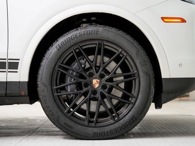 Certified 2025 Porsche Cayenne image 29