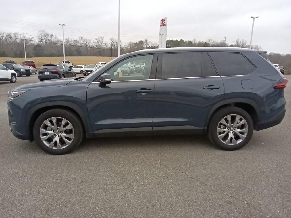 Used 2025 Toyota Grand Highlander AWD image 6