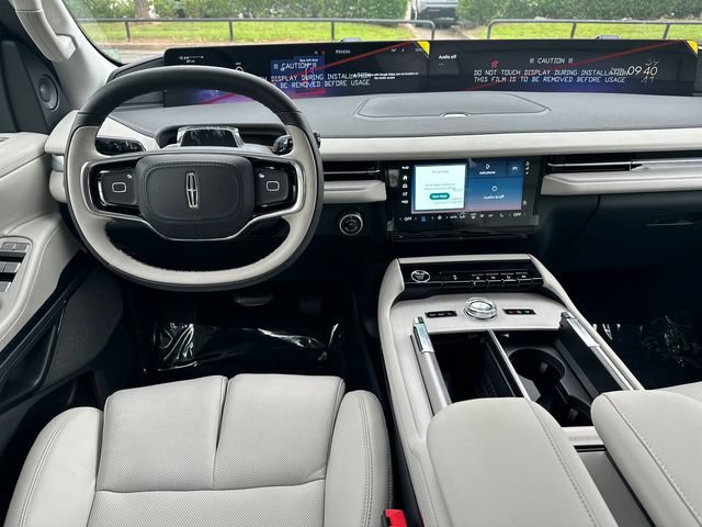 New 2026 Lincoln Navigator Reserve AWD/4WD image 22
