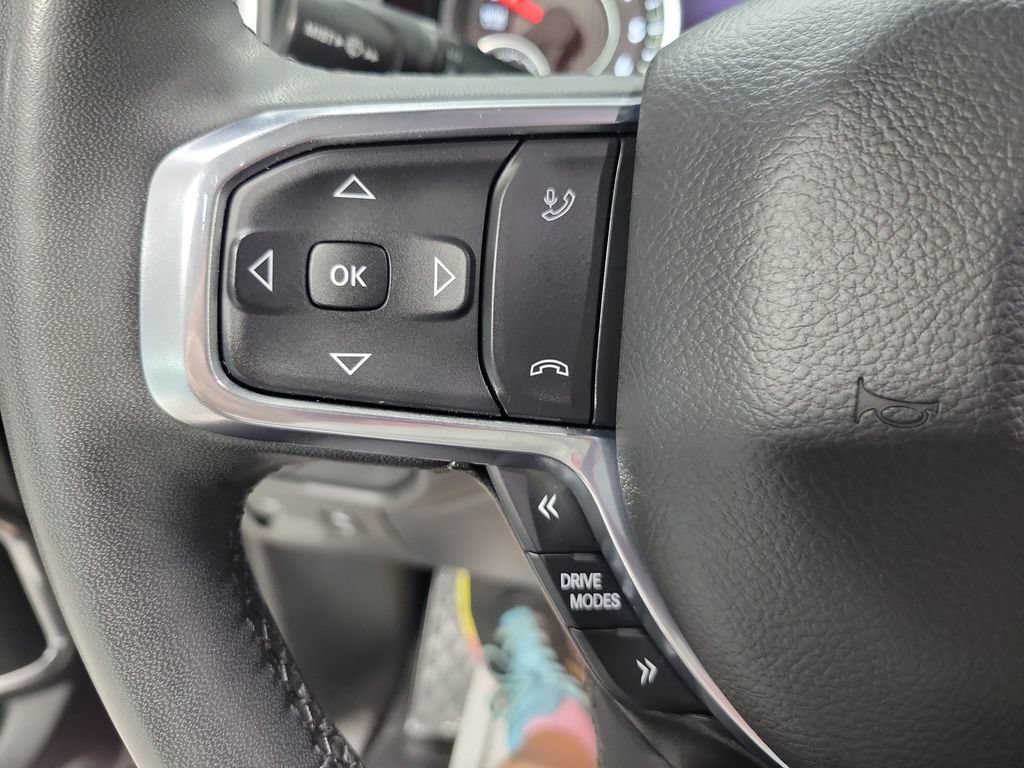 Used 2025 RAM 1500 Laramie AWD/4WD image 42