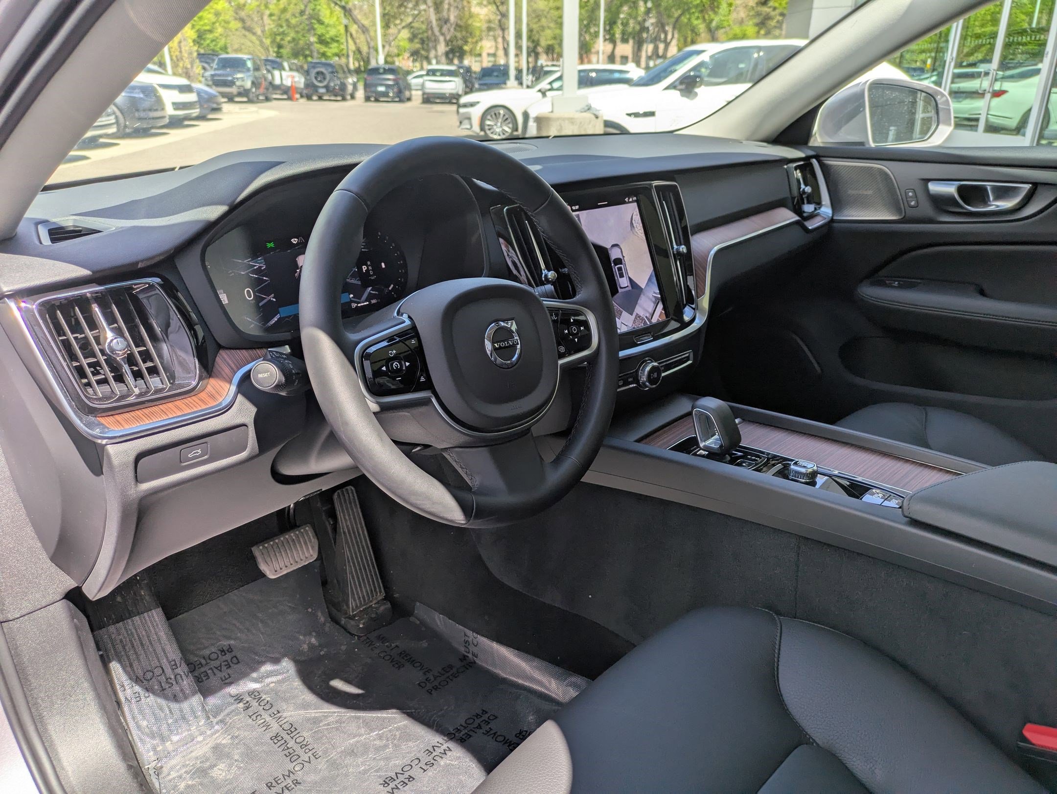 New 2026 Volvo V60 B5 Cross Country Plus w/ Climate Package AWD/4WD image 10