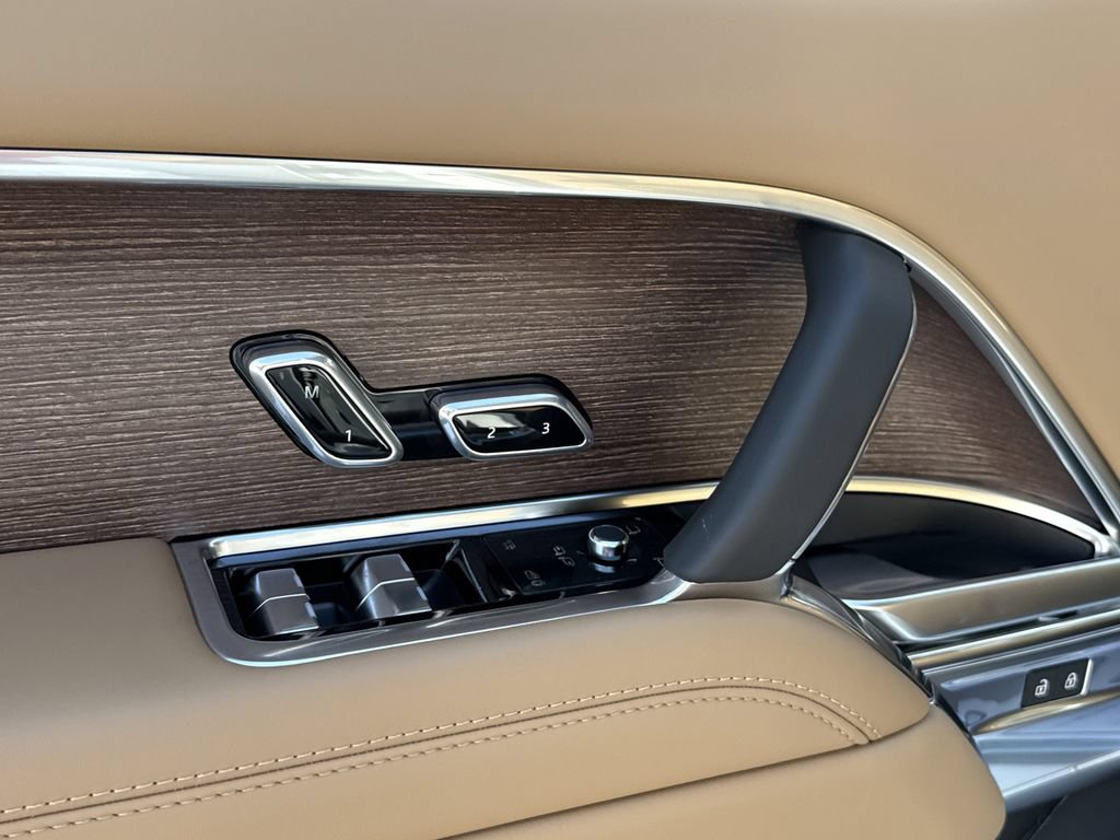 New 2025 Land Rover Range Rover SE AWD/4WD image 21