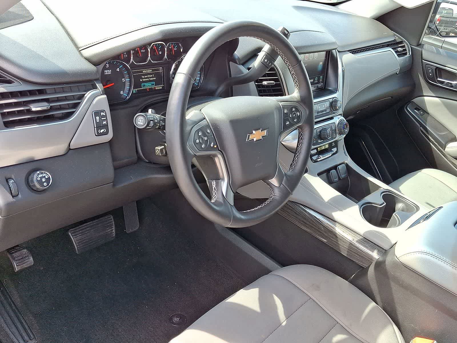Used 2016 Chevrolet Tahoe LT w/ Luxury Package RWD image 16