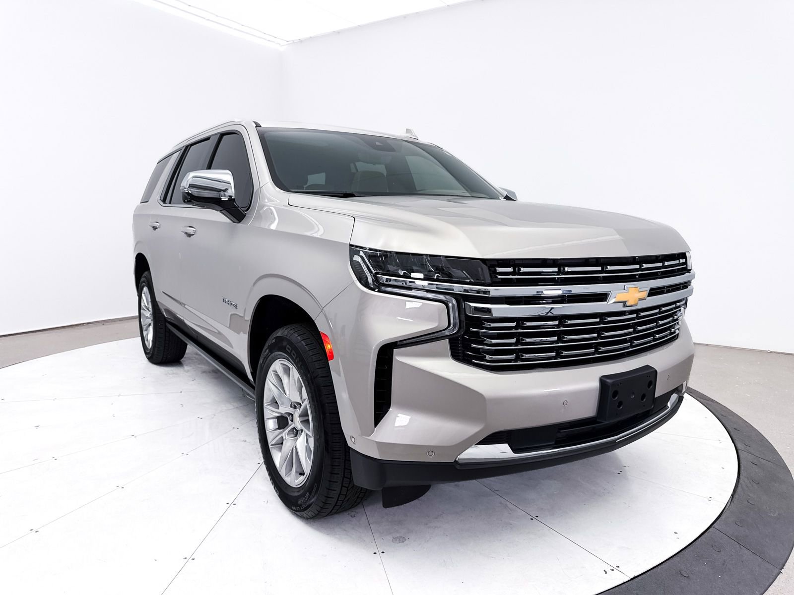 Used 2023 Chevrolet Tahoe Premier w/ Advanced Technology Package image 15