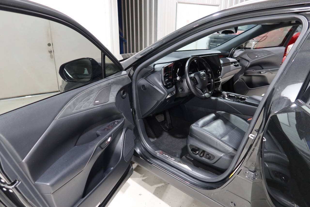 Used 2024 Lexus RX 450h AWD w/ Convenience Package image 18